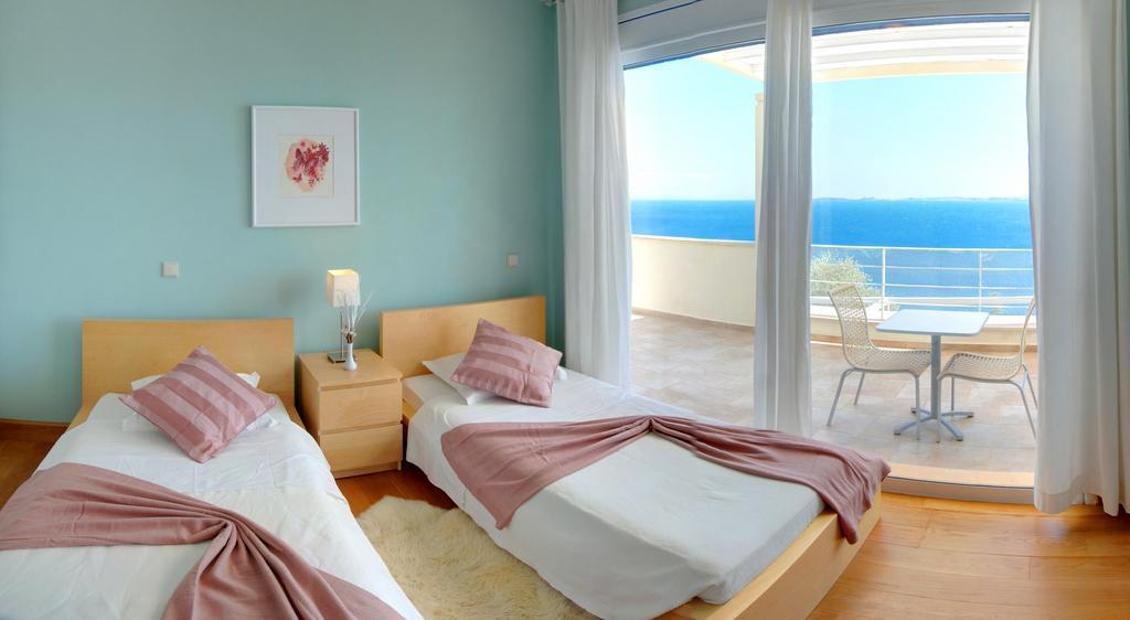 Corfu Luxury Villas Barbati Exterior photo