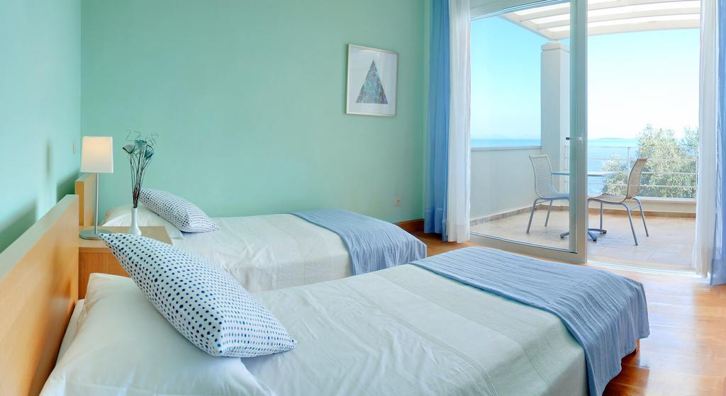 Corfu Luxury Villas Barbati Exterior photo