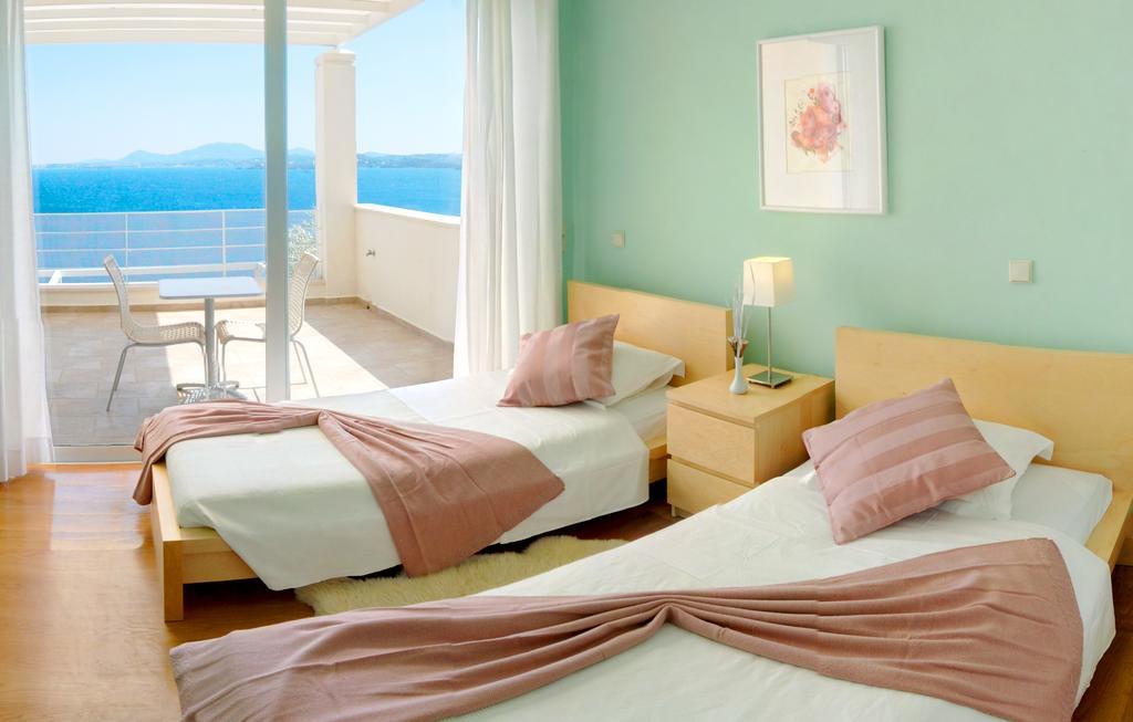 Corfu Luxury Villas Barbati Exterior photo