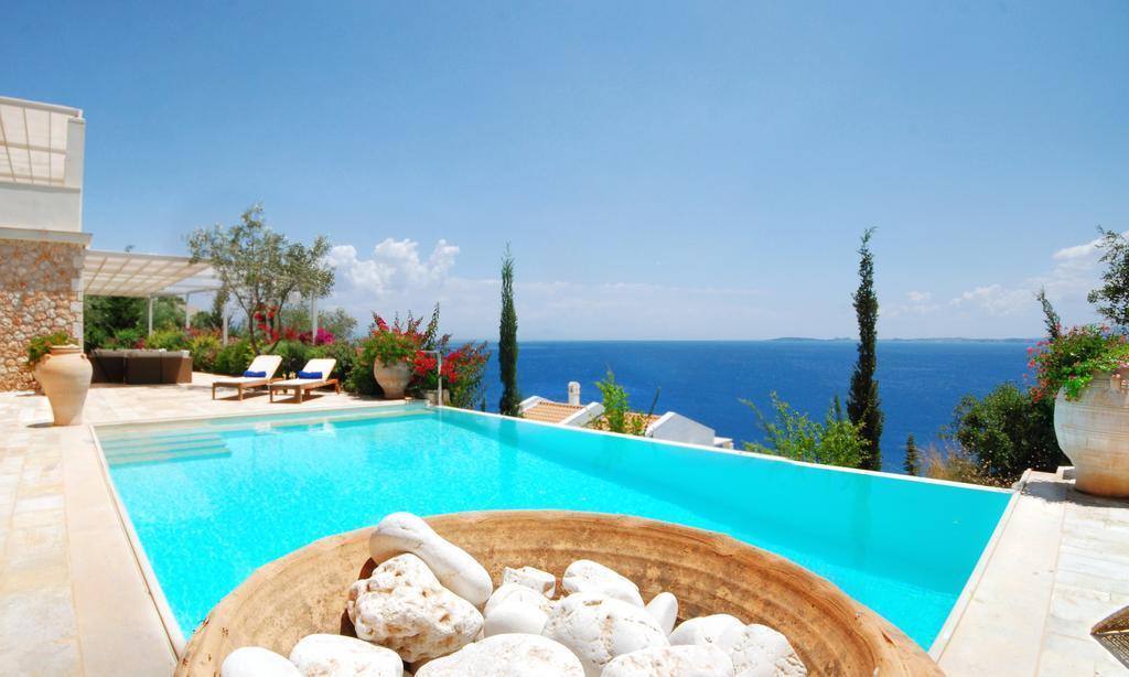 Corfu Luxury Villas Barbati Exterior photo